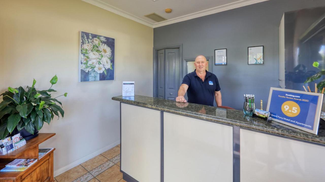 Edward Parry Motel And Apartments Tamworth Exterior photo