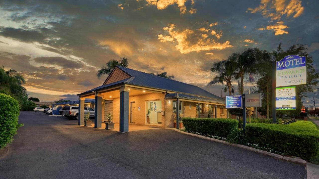 Edward Parry Motel And Apartments Tamworth Exterior photo