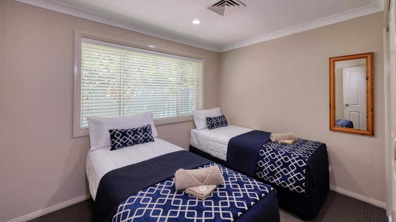 Edward Parry Motel And Apartments Tamworth Exterior photo