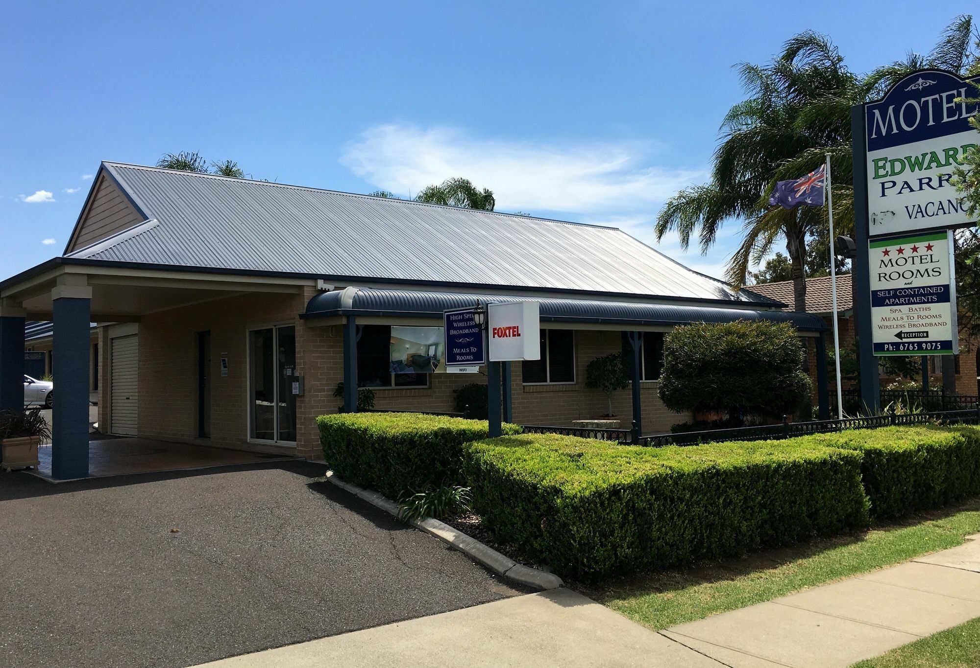 Edward Parry Motel And Apartments Tamworth Exterior photo