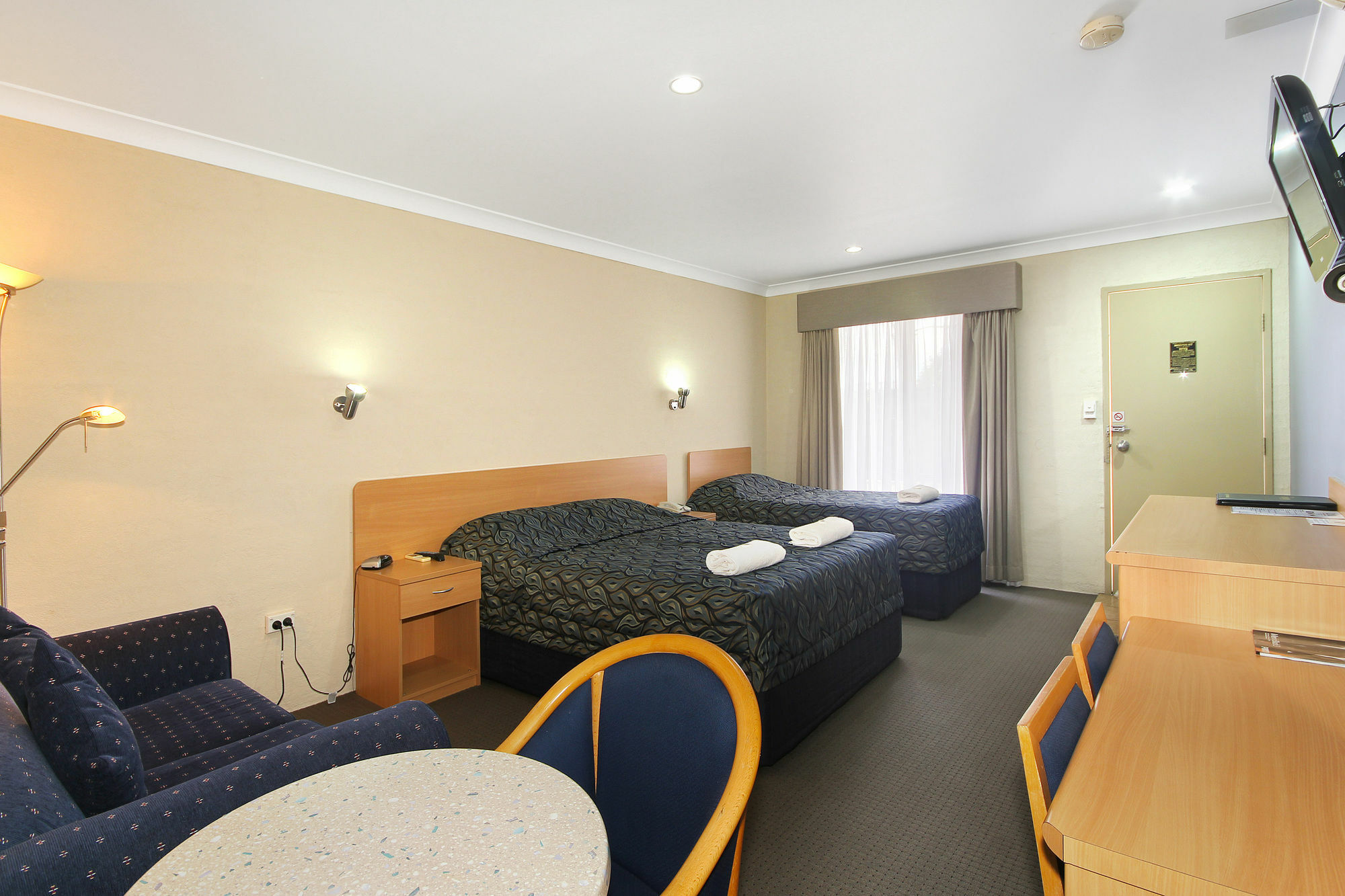 Edward Parry Motel And Apartments Tamworth Exterior photo