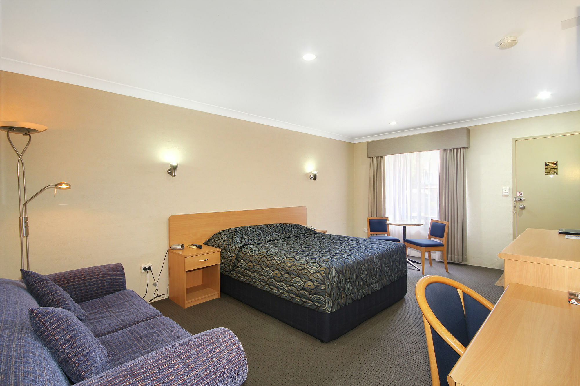 Edward Parry Motel And Apartments Tamworth Exterior photo